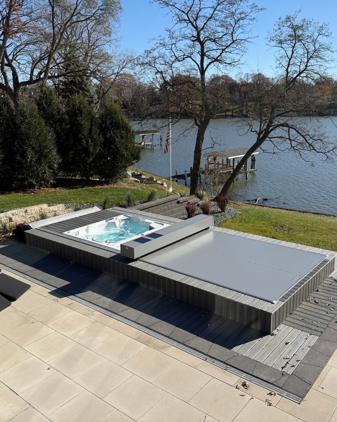 Automatic pool cover - Cabana Theory